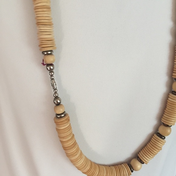 Beautiful Vintage Beaded Necklace - Picture 8 of 13